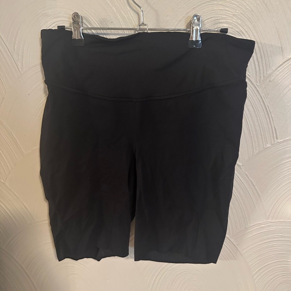 Lululemon Base Pace High Rise short 8”